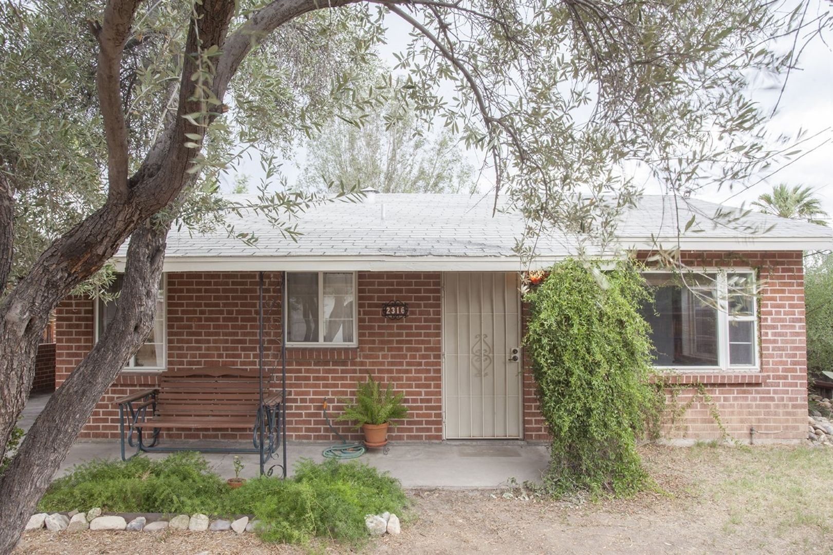 Tucson House: 2316 N Richey Blvd