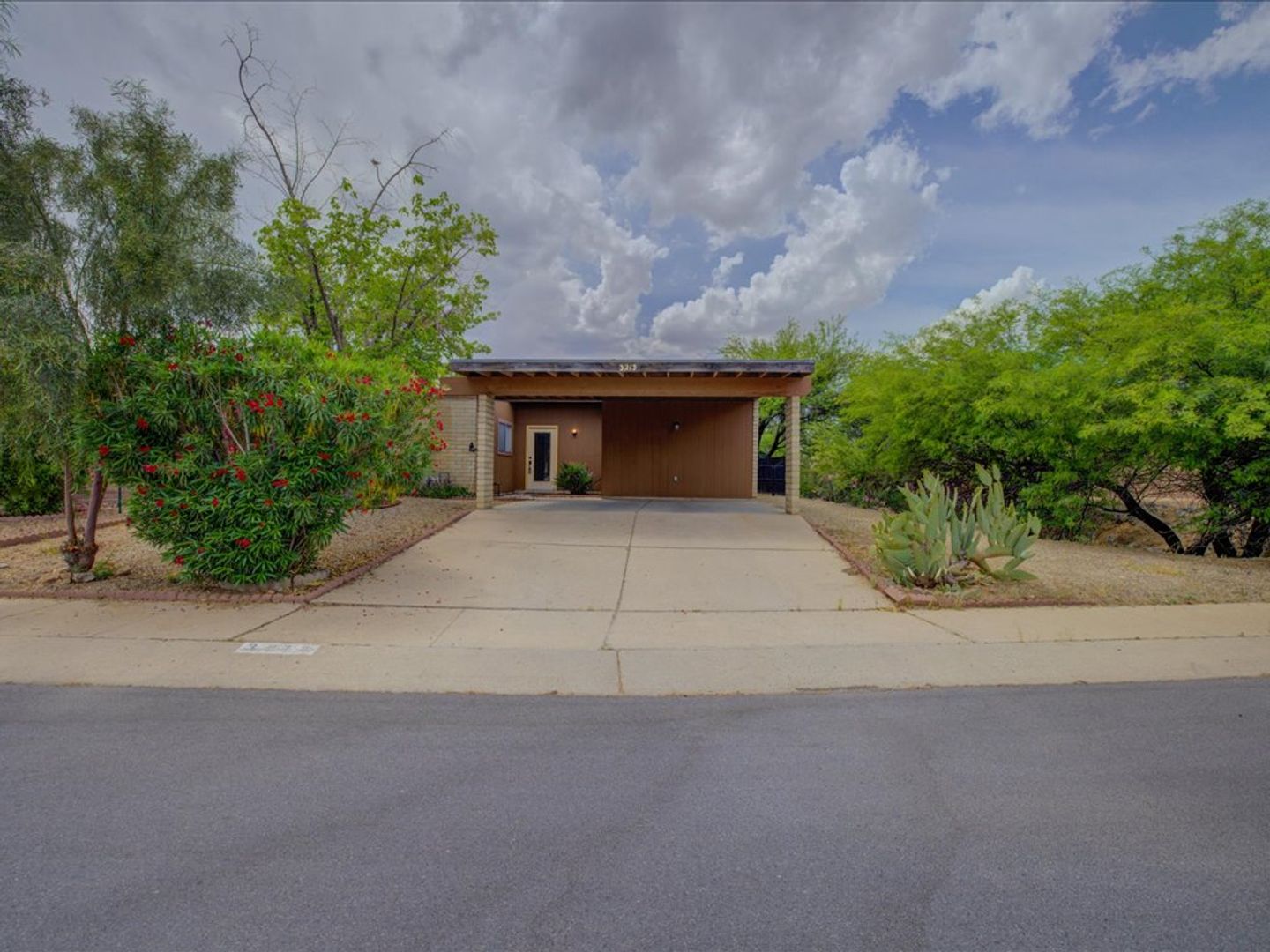 Tucson House: 3213 West Northstar Drive