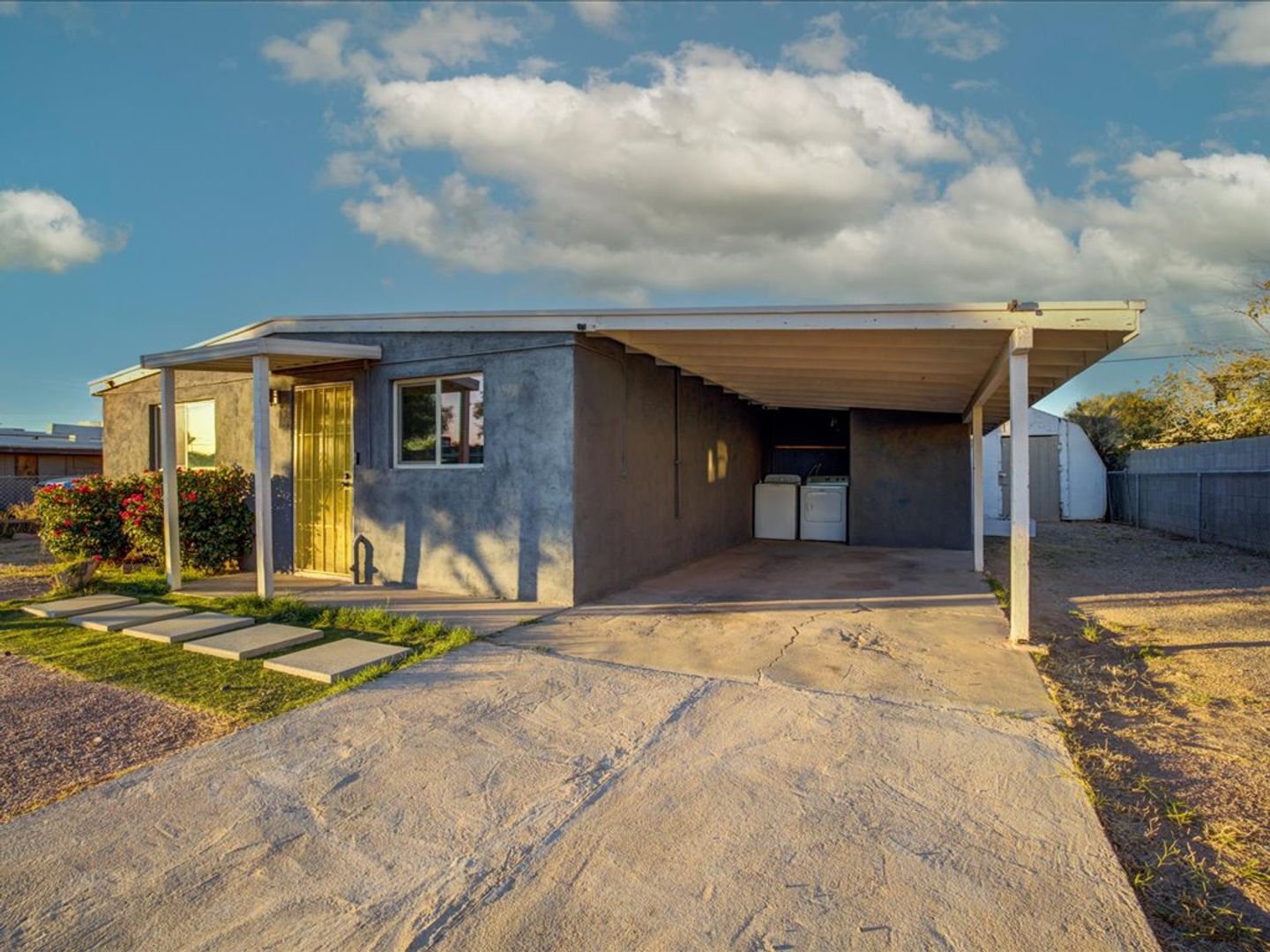 Tucson House: 174 W Borrego St