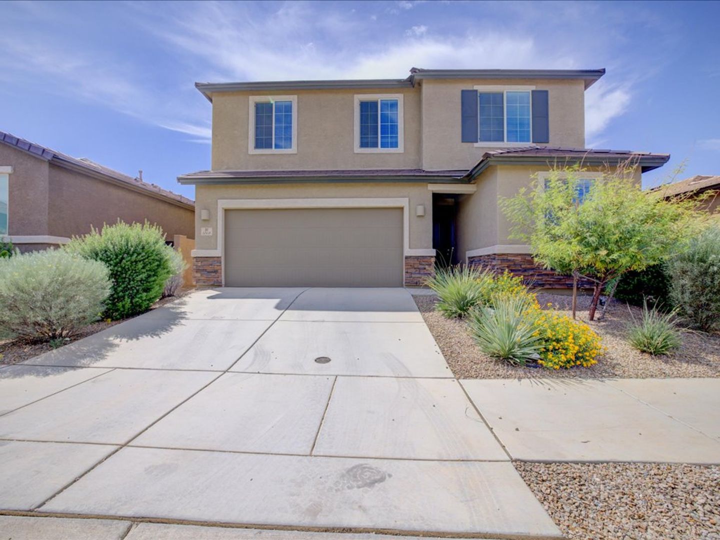Tucson House: 6568 E. Via Arroyo Azul