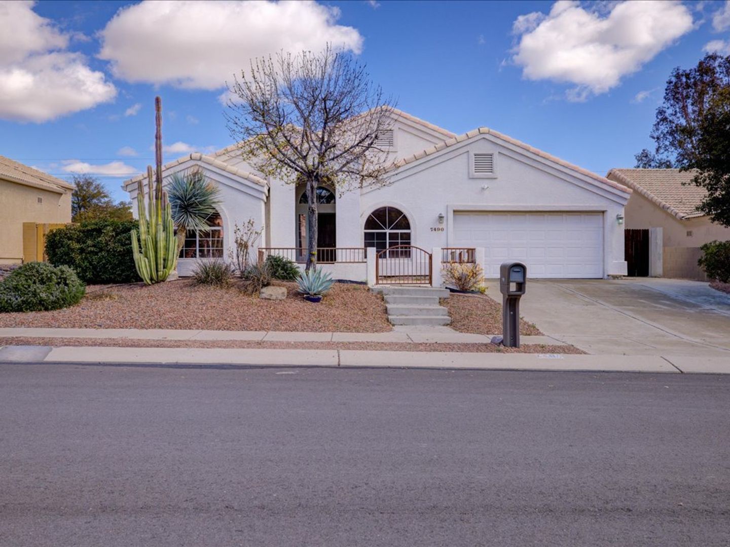 Tucson House: 7490 N Thornwood Rd