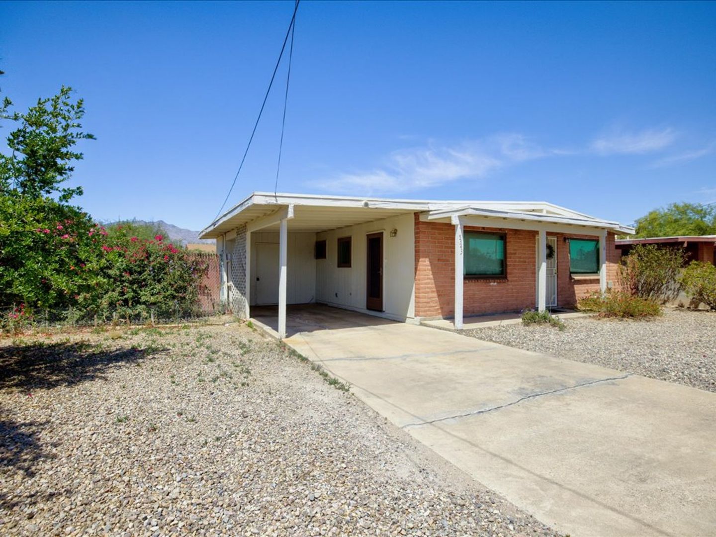 Tucson House: 5343 E Glenn St