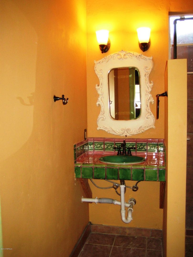 Tucson House: 2215 E La Mirada St. Unit B Mother-in-law-Suite
