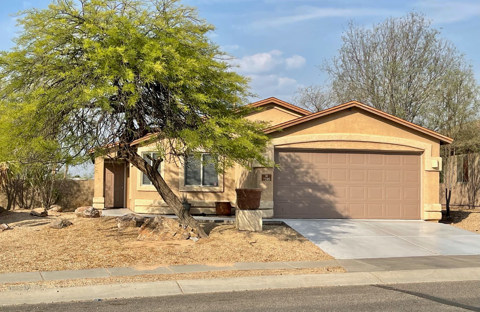 Tucson House: 7285 S Canterbury Tale Dr