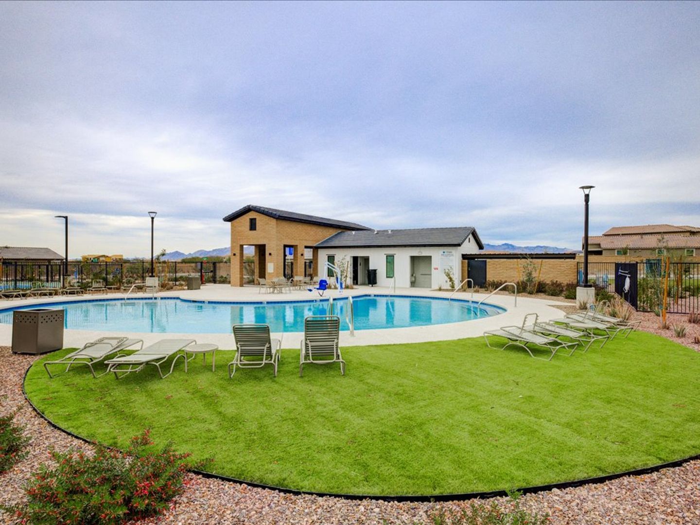 Tucson House: 6728 E Caminito La Piscina