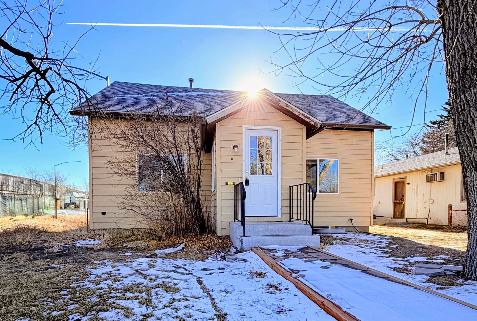 Great Falls Apartment: 604 4th Ave NW