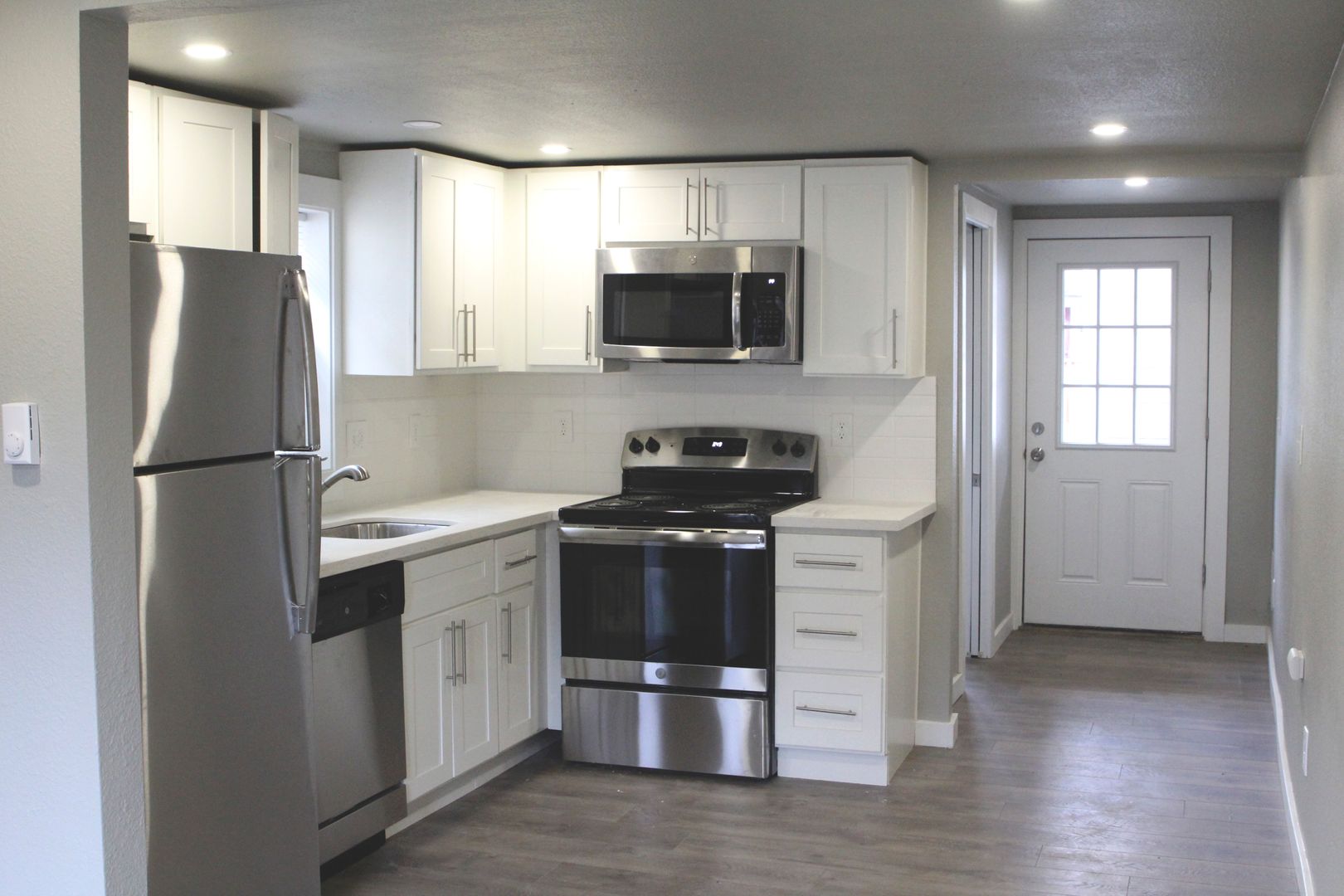 Tacoma Apartment: 2033 to 2037 S 8th St