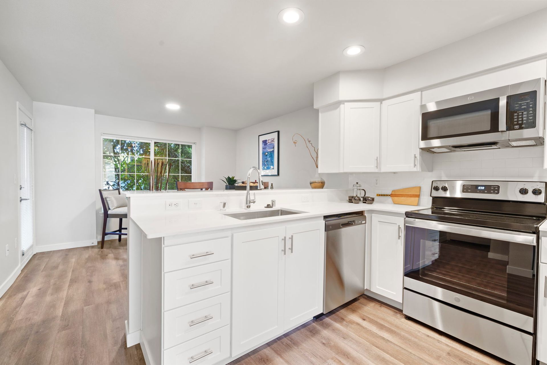 Water’s Edge Townhomes – Luxury Townhomes for Rent in Tacoma 9 of 12