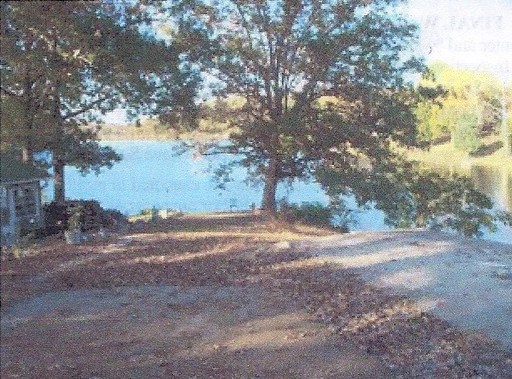 4317 Dock Dr., De Soto, MO 63020
