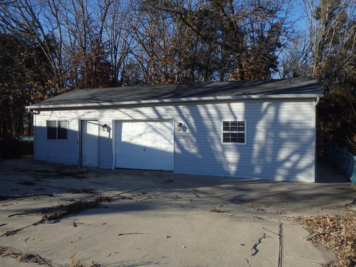 VIENNA - Large shop & Gazebo on 2 Lots with Electric - $399 MONTH / $199 DOWN