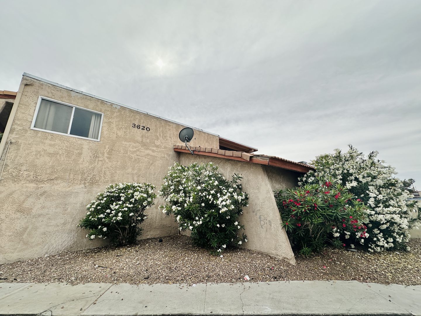 LAS VEGAS Apartment: 3620 ALA DR