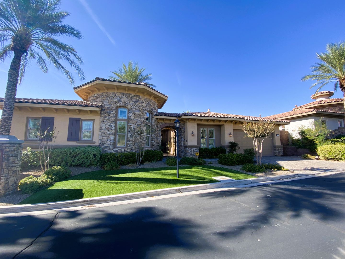 Henderson House: 23 Avenida Sorrento