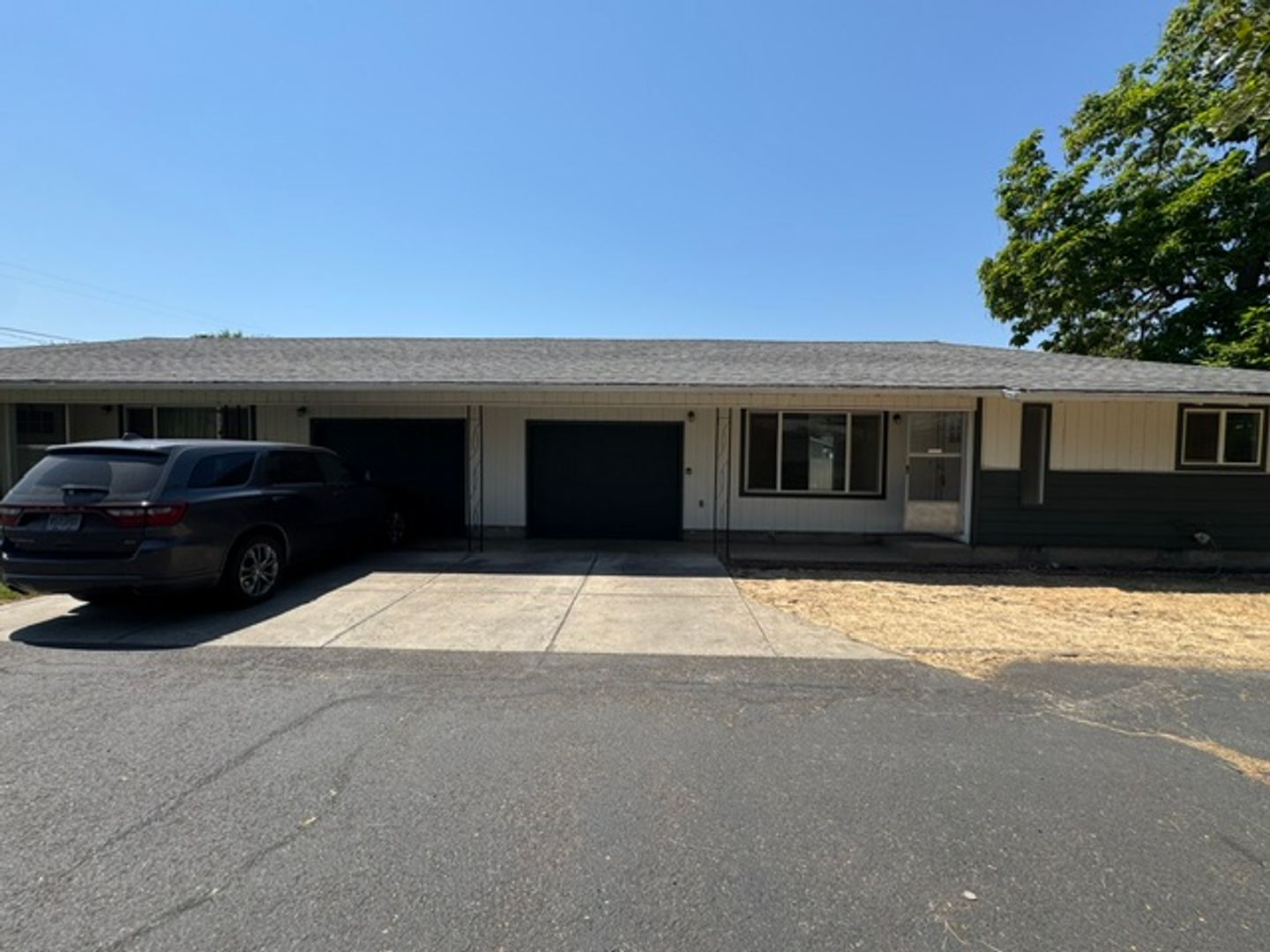 EAGLE POINT Apartment: 610 Platt Place