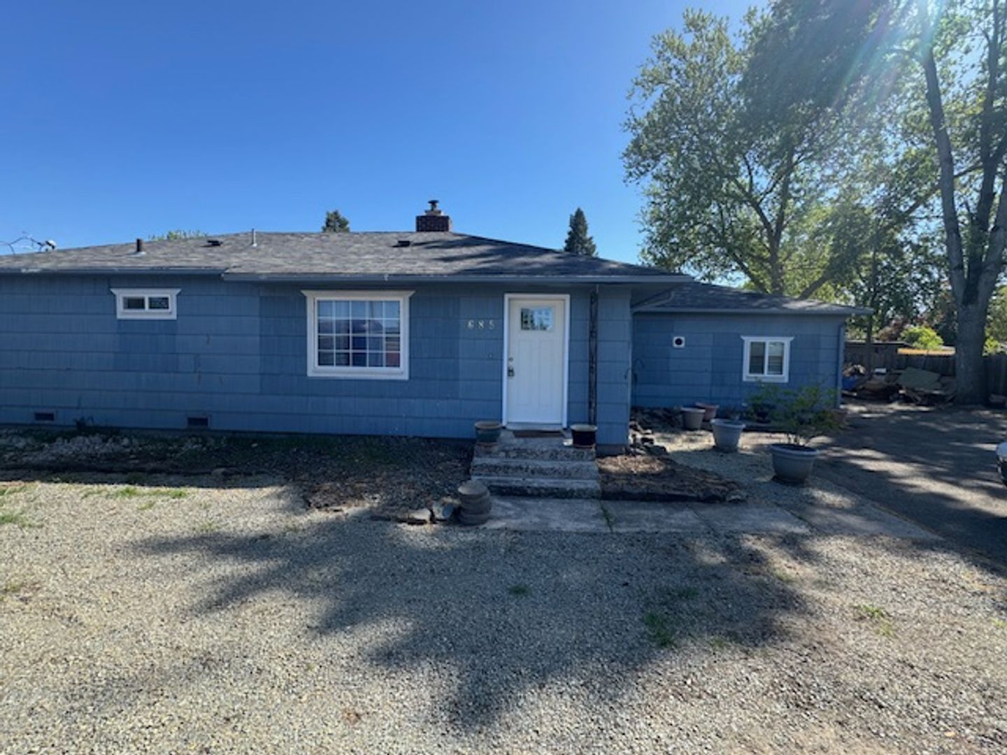 MEDFORD House: 685 BEALL LANE