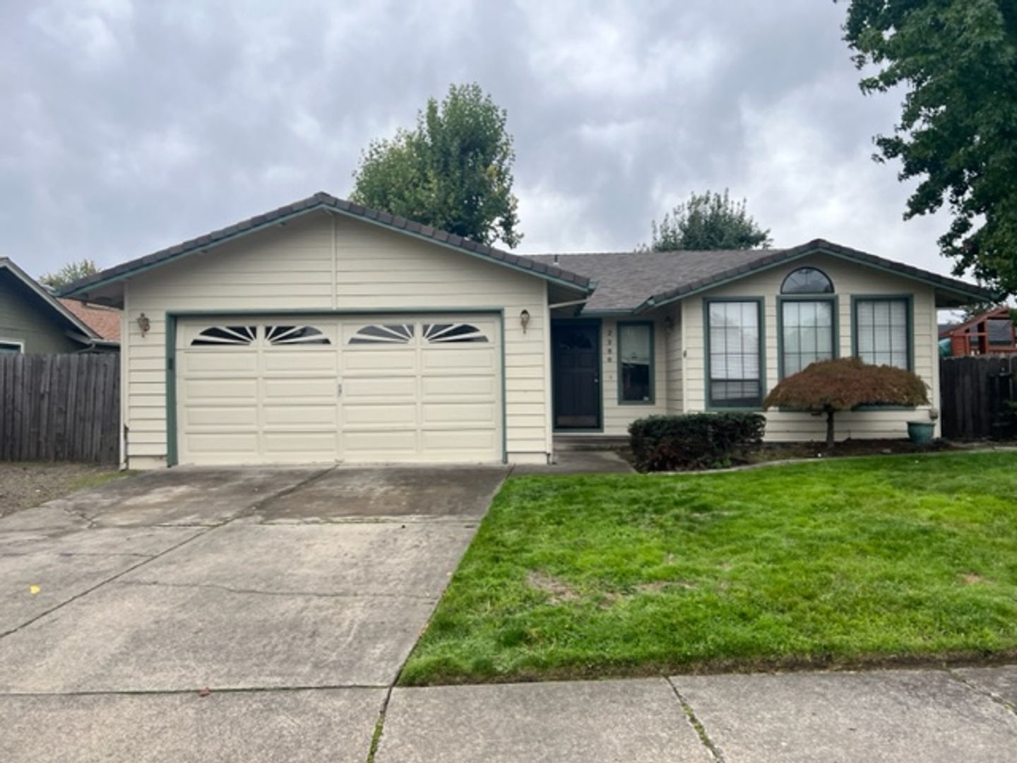 MEDFORD House: 2280 PERRI PLACE