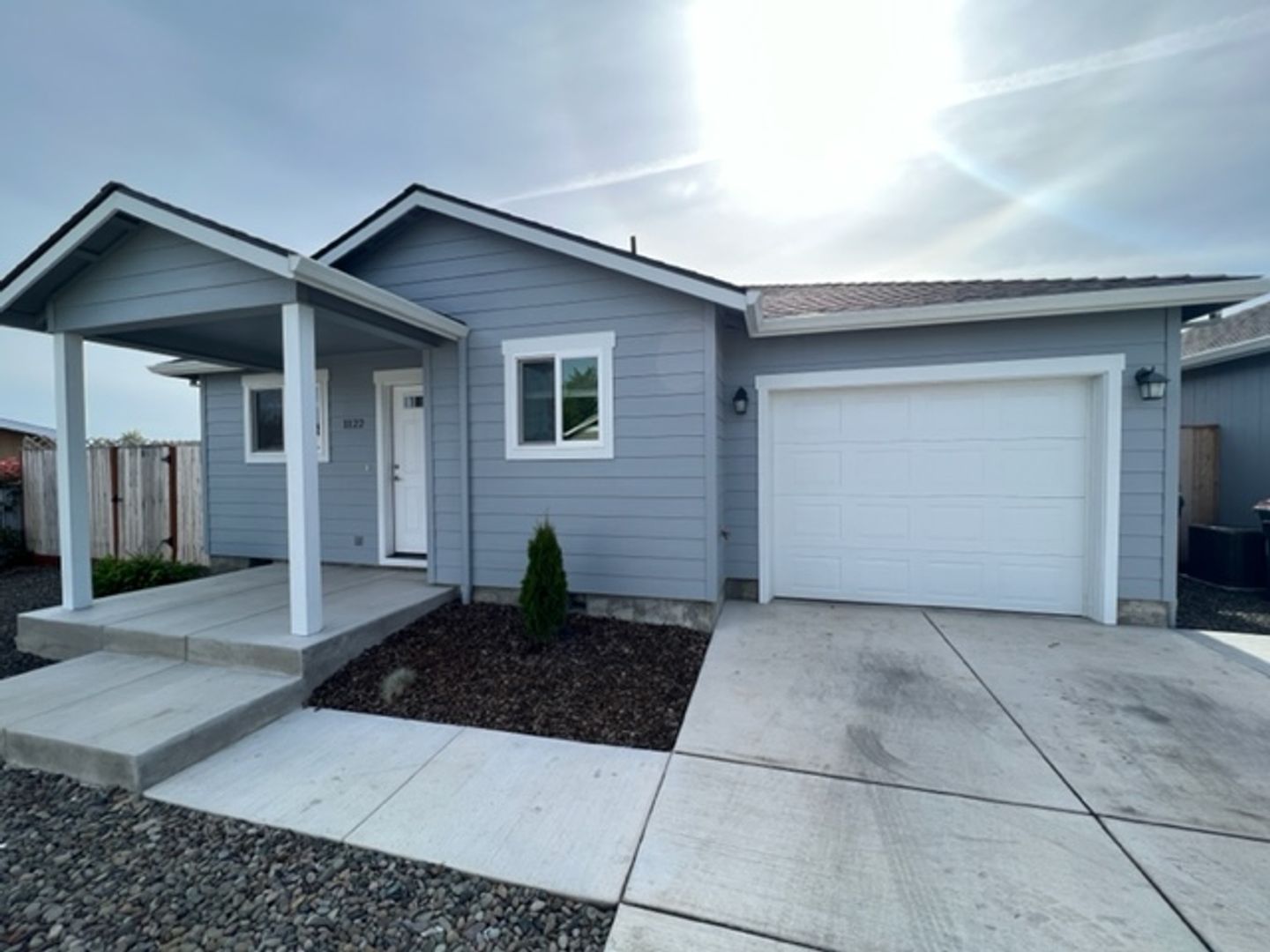 MEDFORD House: 1100 GARFIELD STREET