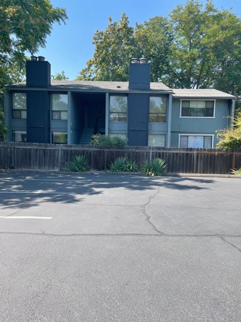 MEDFORD Apartment: 838 BENNETT AVE