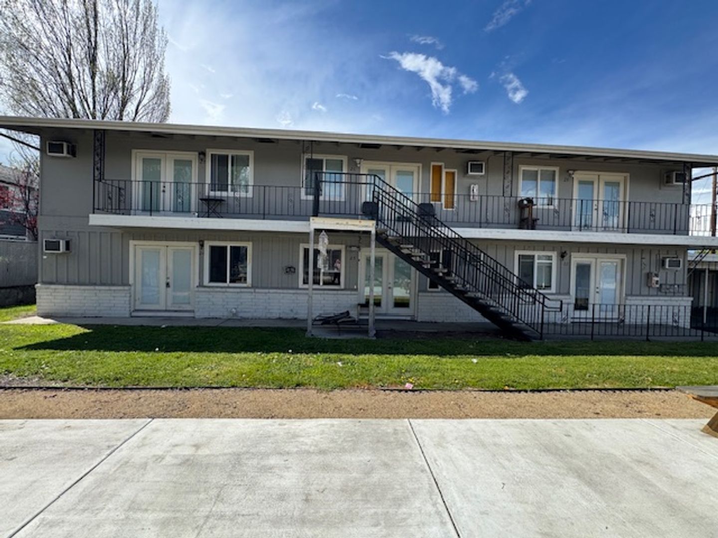 MEDFORD Apartment: 624 BERRYDALE AVE