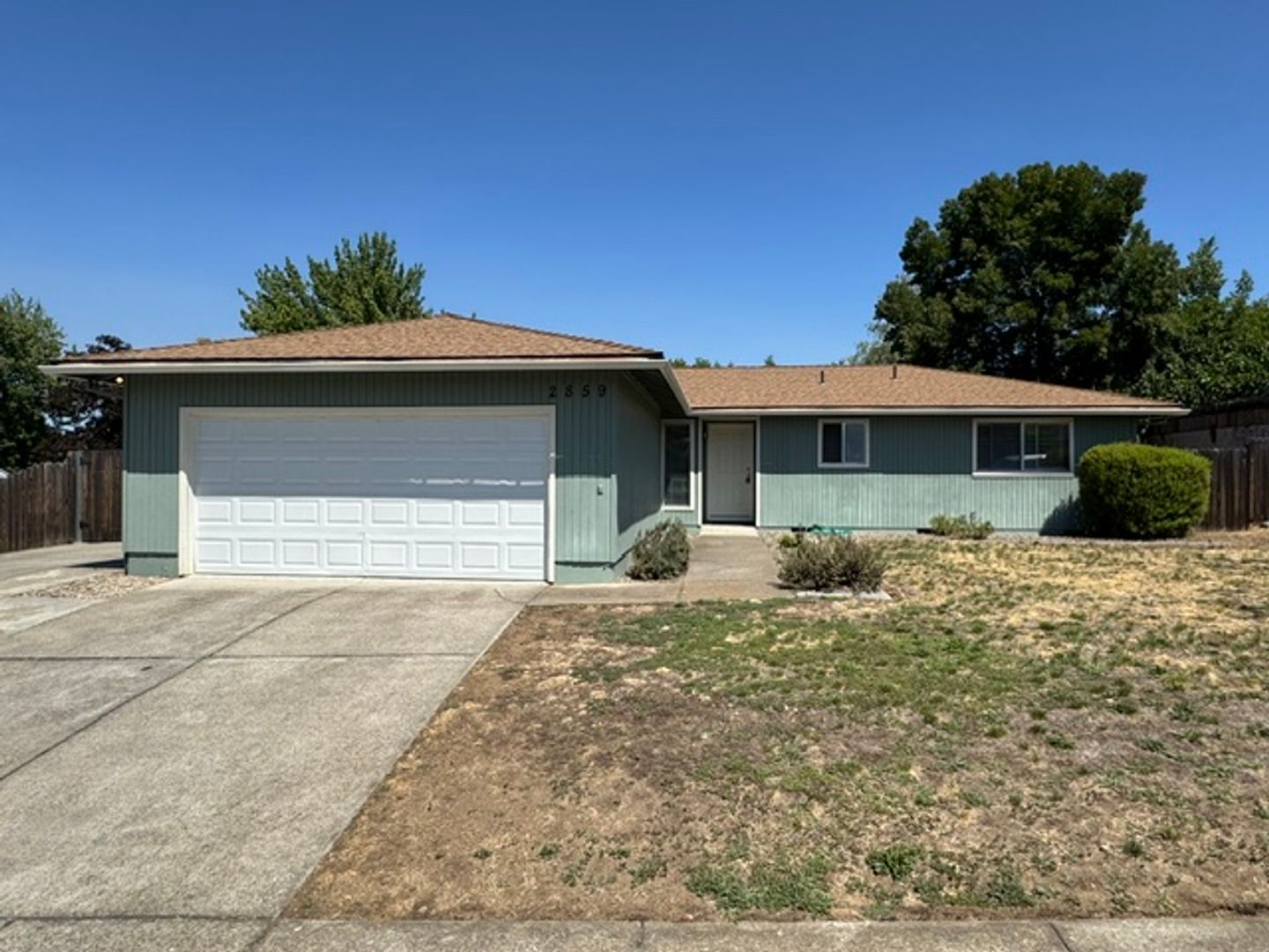 MEDFORD House: 2859 CEDAR LINKS DRIVE
