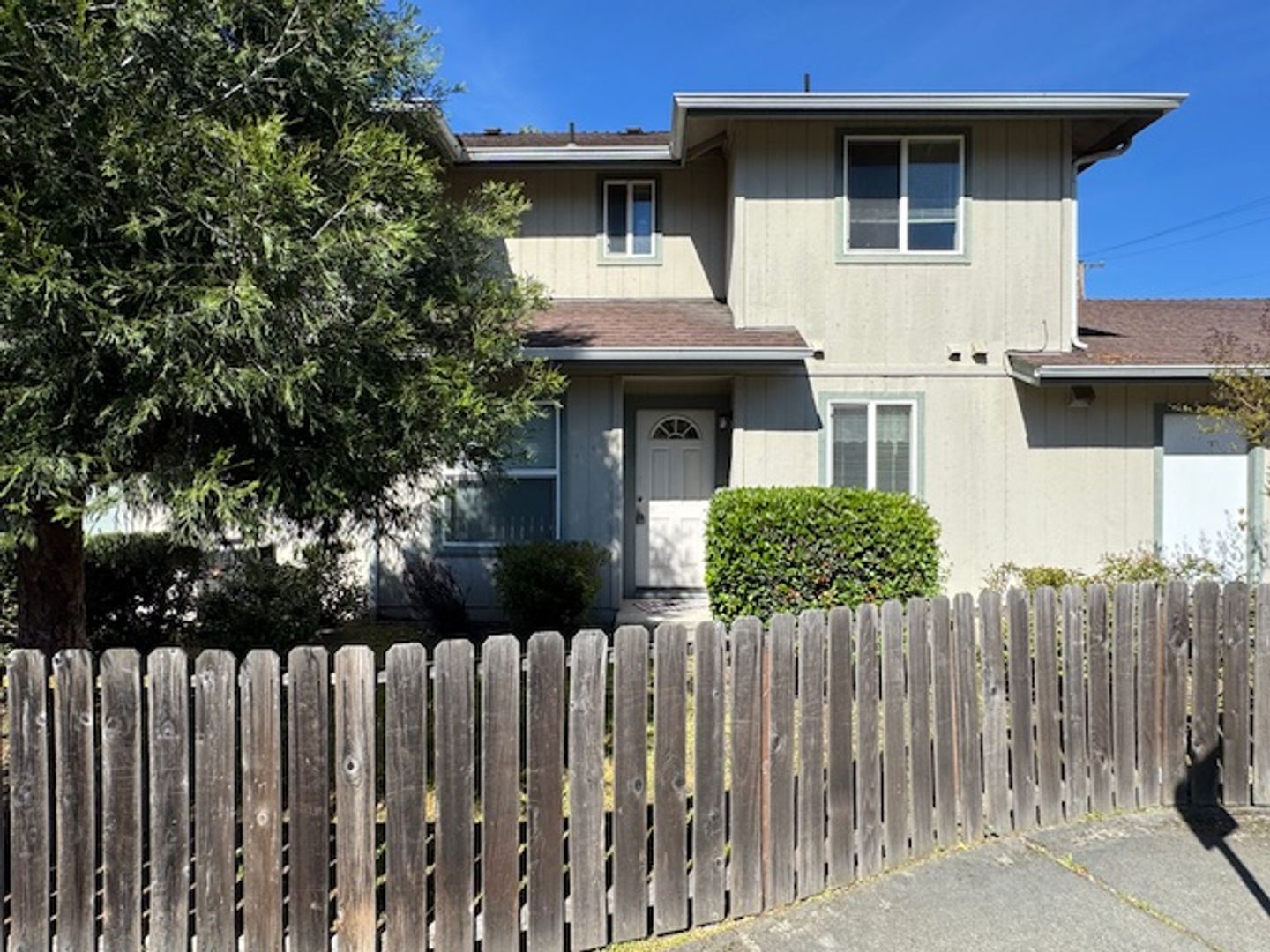 GRANTS PASS Apartment: 323 SE K STREET