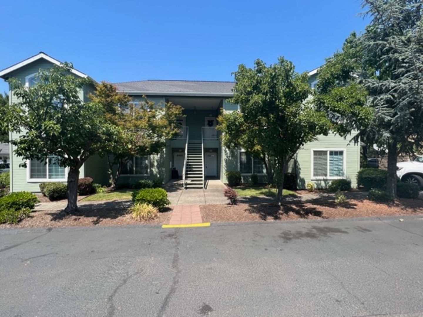 MEDFORD Apartment: 3987 ARROWHEAD DR