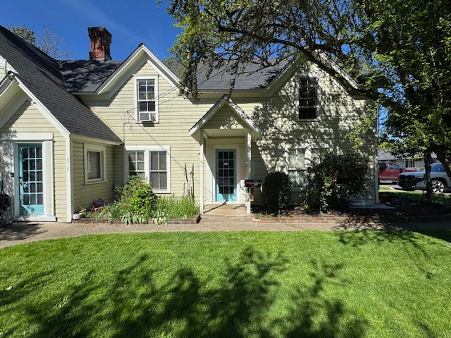 GRANTS PASS Apartment: 816 NE 8TH STREET