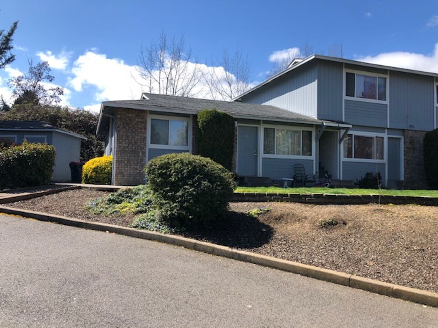 PHOENIX Apartment: 192 S CHURCH ST