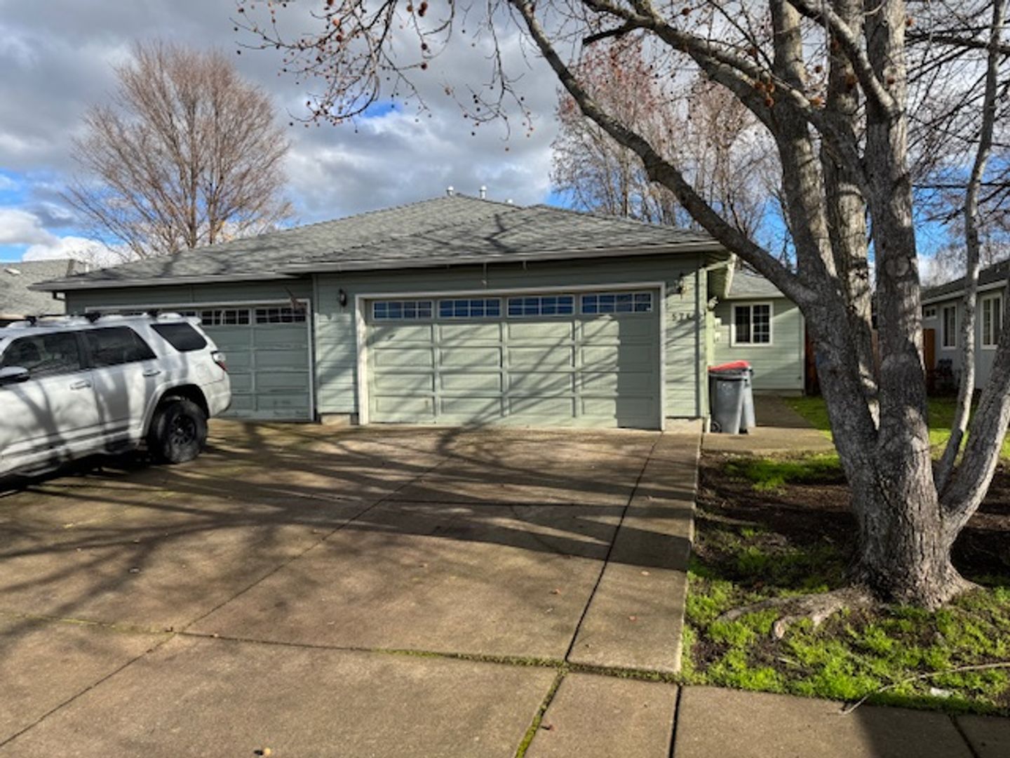 CENTRAL POINT Apartment: 572 COUNTRYSIDE DR