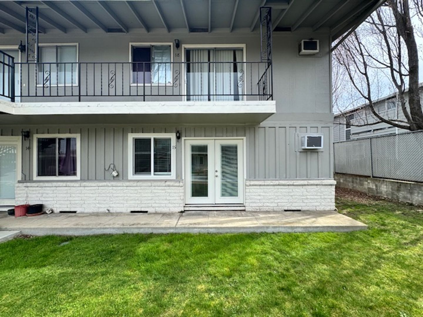 MEDFORD Apartment: 628 BERRYDALE AVE