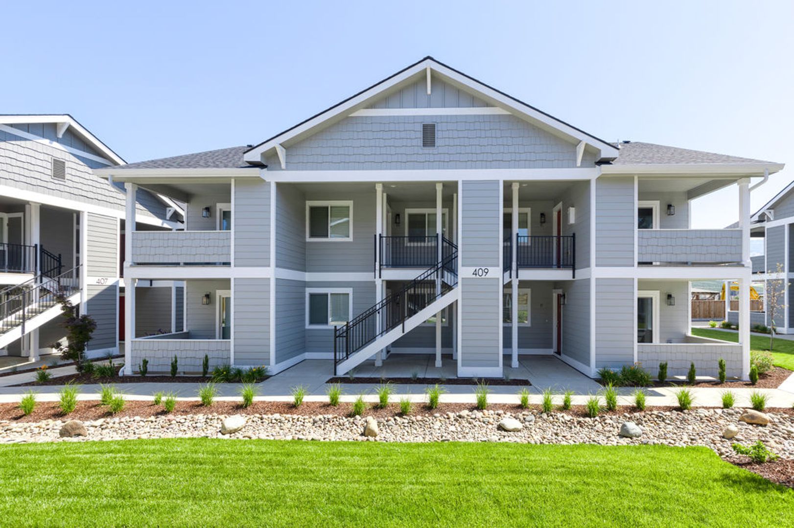 TALENT Apartment: 405-415 E RAPP ROAD