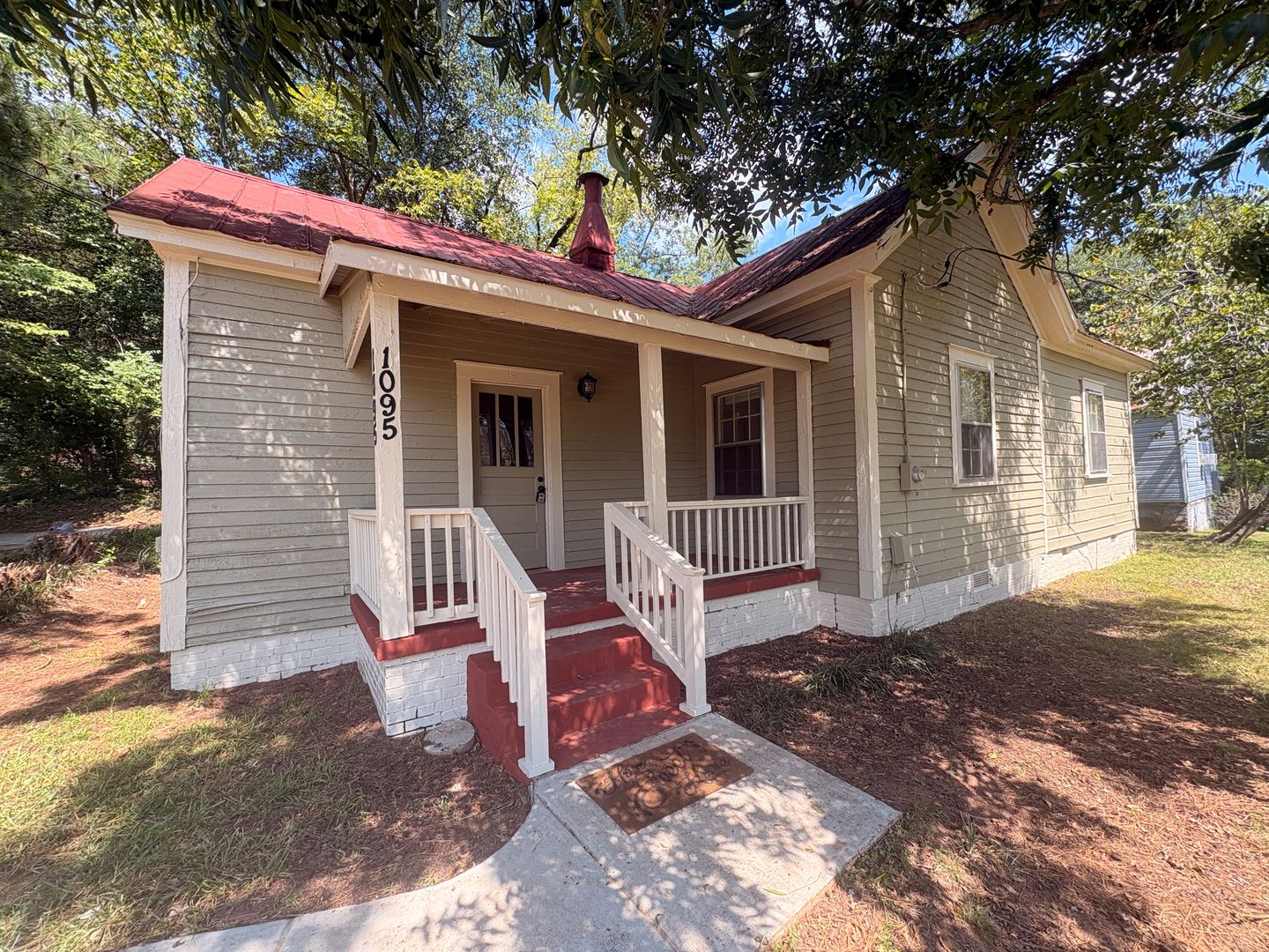 Athens House: 1095 Macon Highway