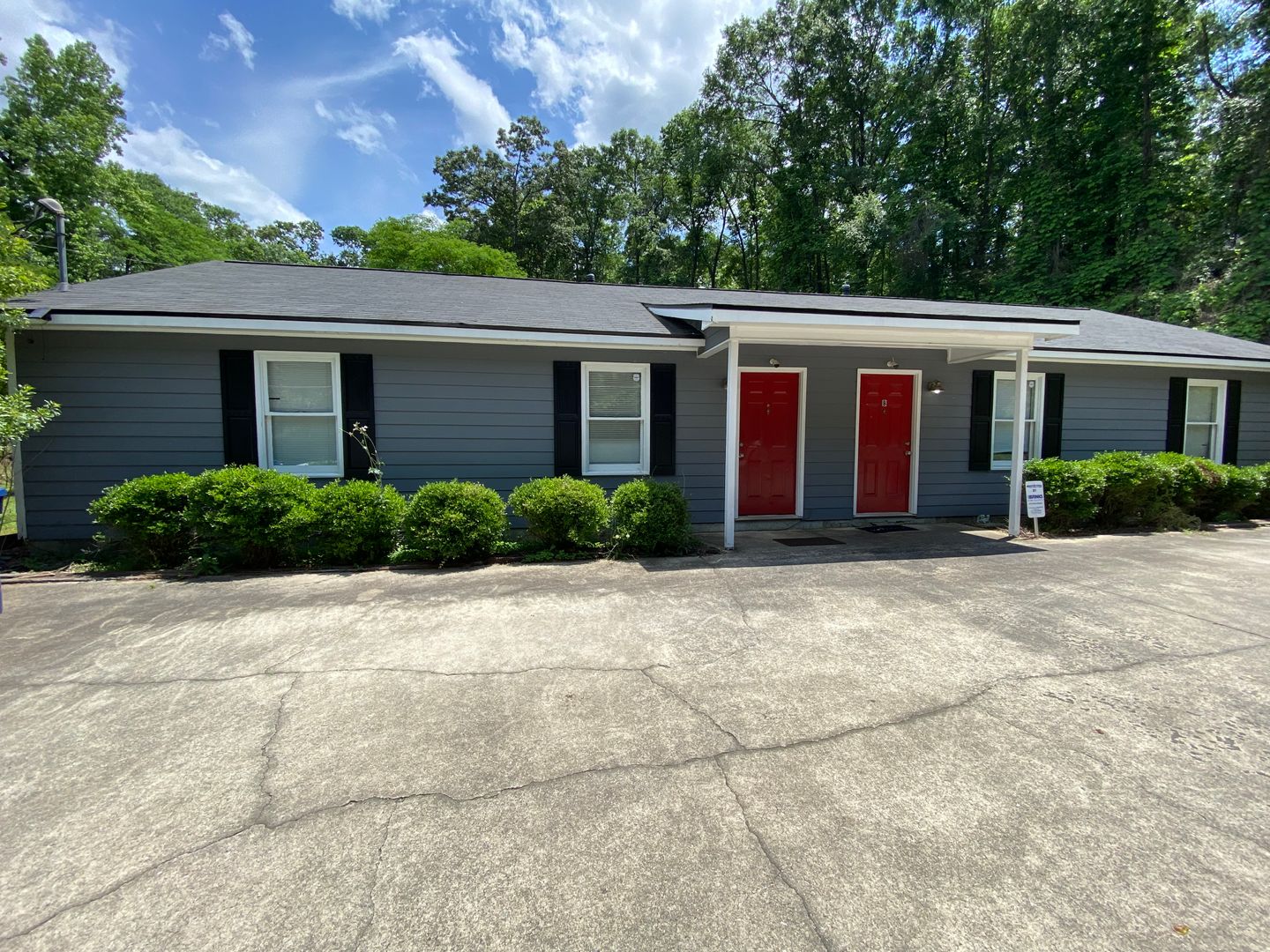 Athens House: 625-A Whitehall Road