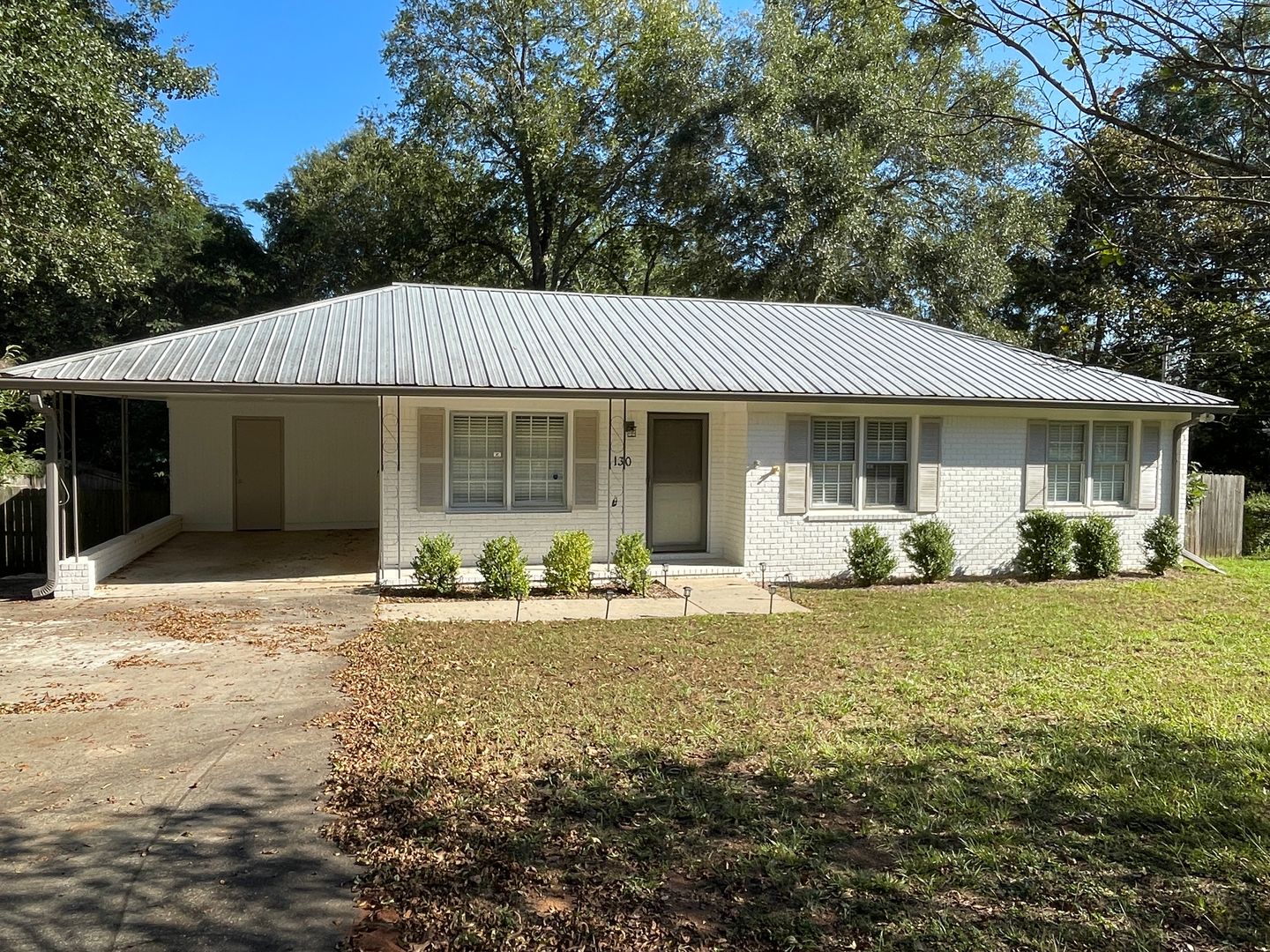 Athens House: 130 Derby St