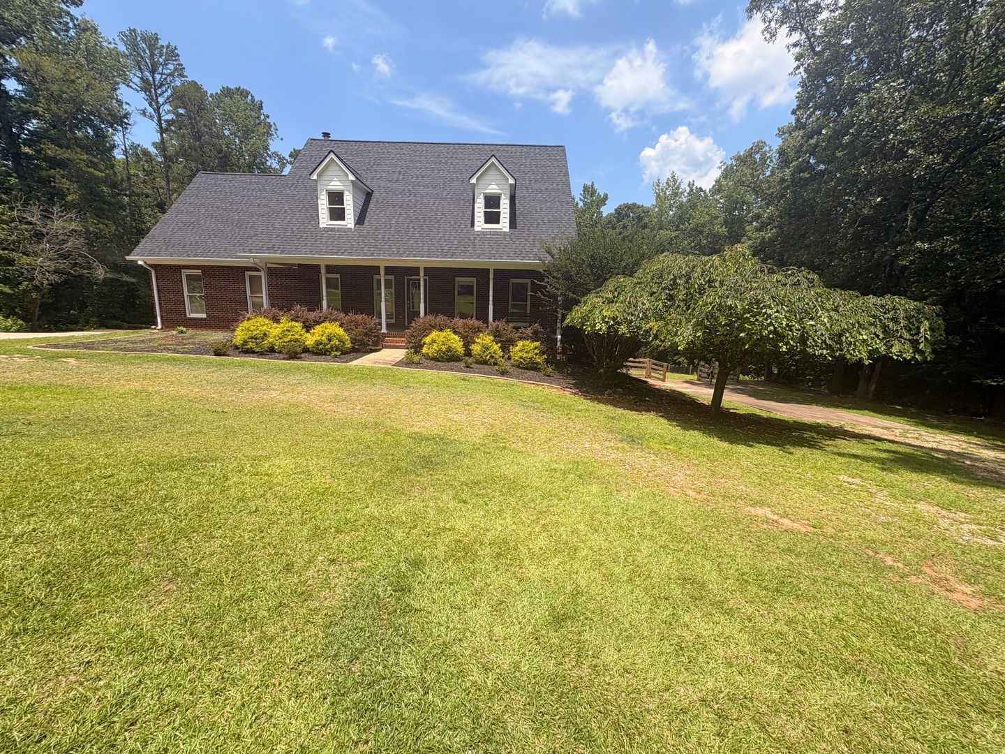 Bogart House: 1540 Cleveland Rd