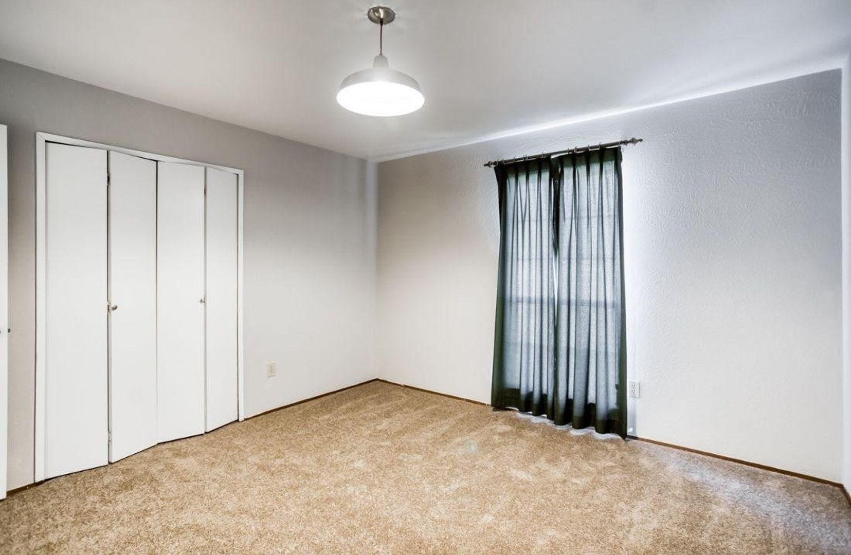 The Colony House: 5656 Pearce St