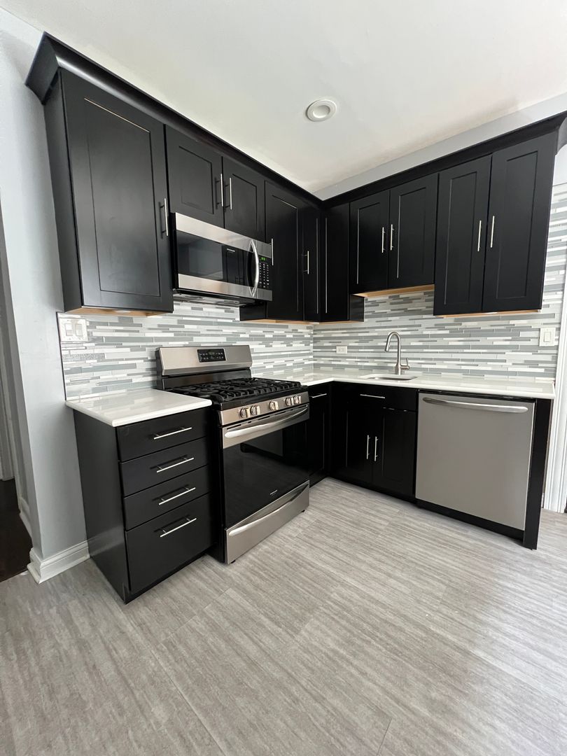 Chicago Apartment: 6149-6151 S Evans Avenue