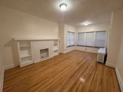 Heat Included with this spacious Chatham 2 bedroom! – photo 1