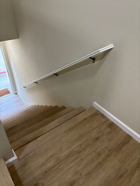 Charming 1 Bedroom with attached garage! – photo 1