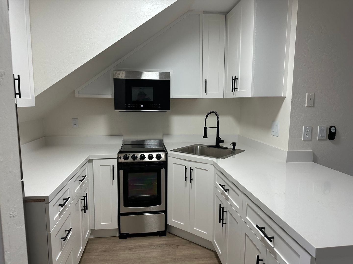 Aptos Apartment: 115 Lloyd Court