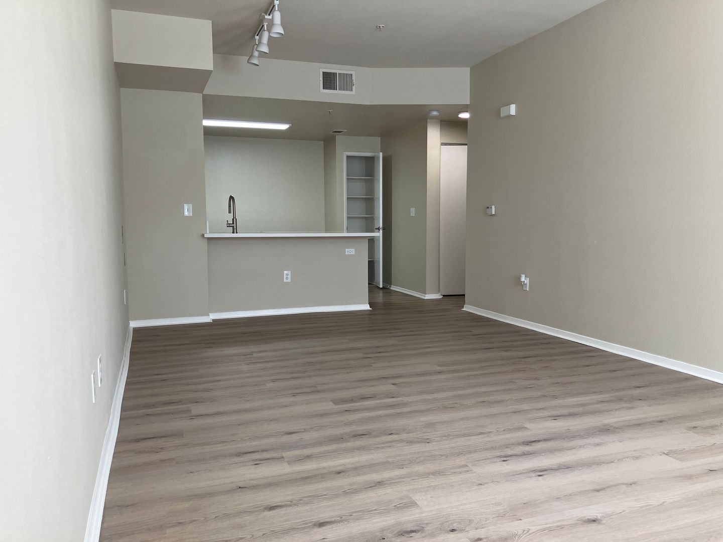San Luis Obispo Apartment: 1704 Tonini Drive