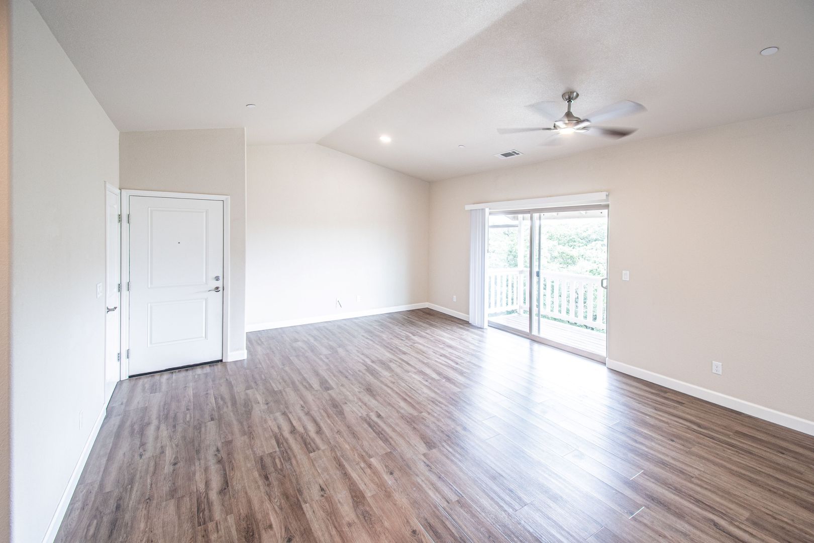 Paso Robles Apartment: 712 Gardenia Circle