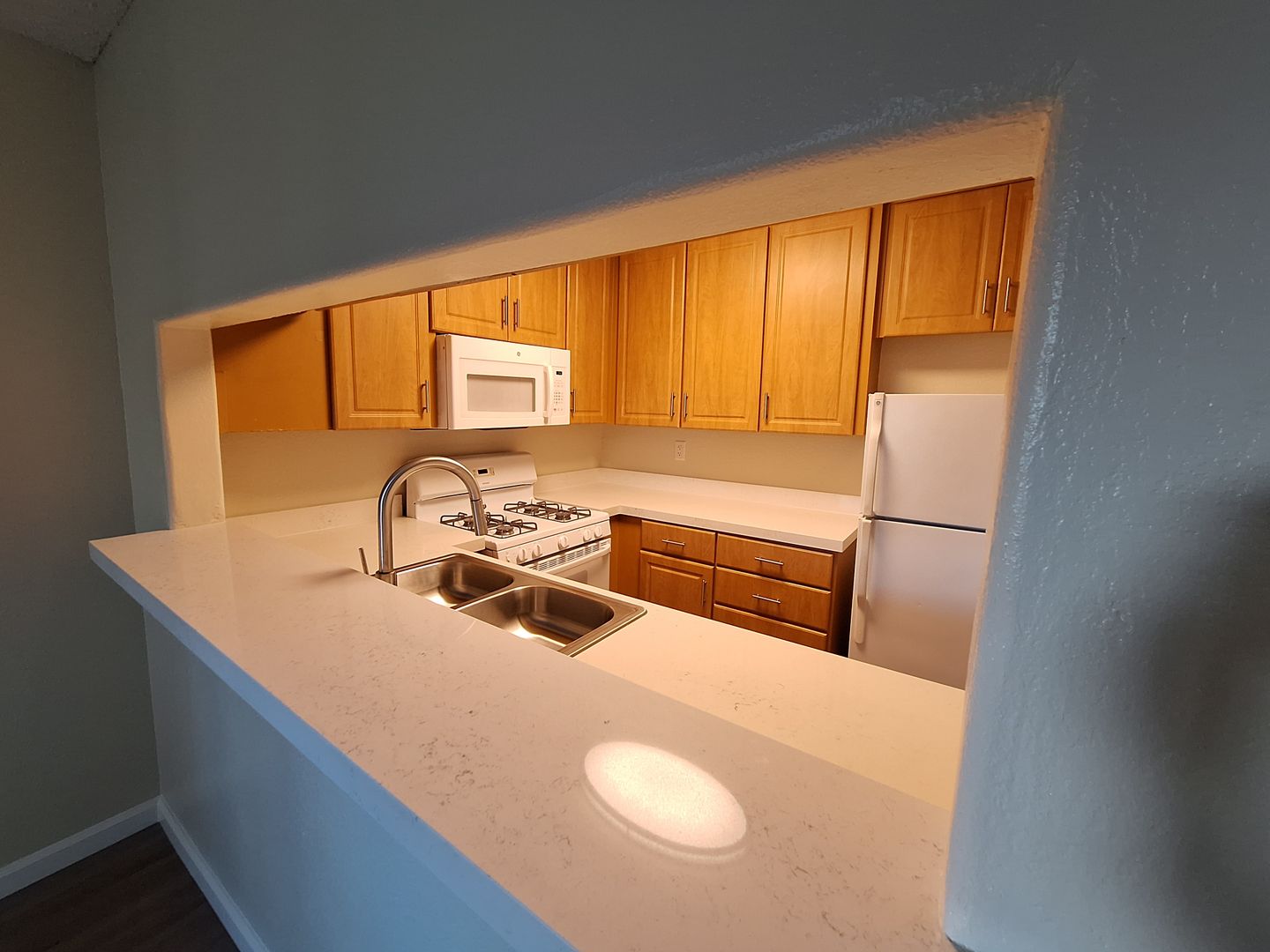 Marina Apartment: 3094 Lake Drive