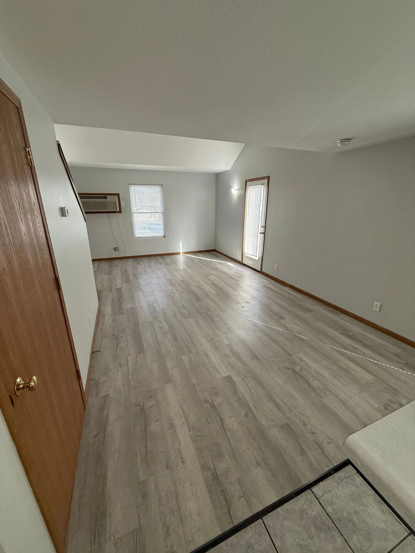 Terre Haute Apartment: 830 N 6th 1/2 St