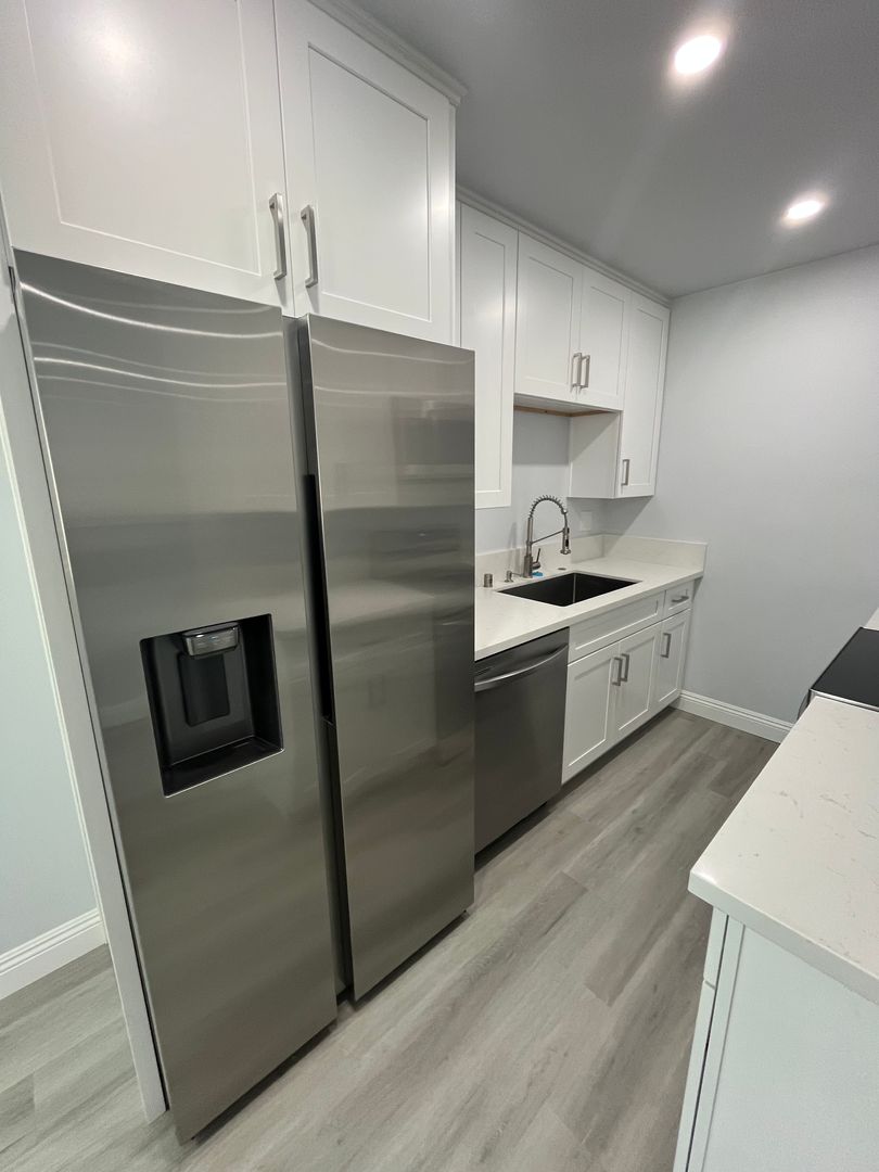 Oceanside Apartment: 322 Garrison Street