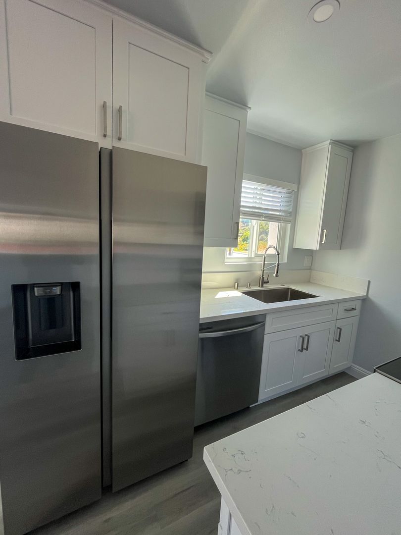 Oceanside Apartment: 322 Garrison Street