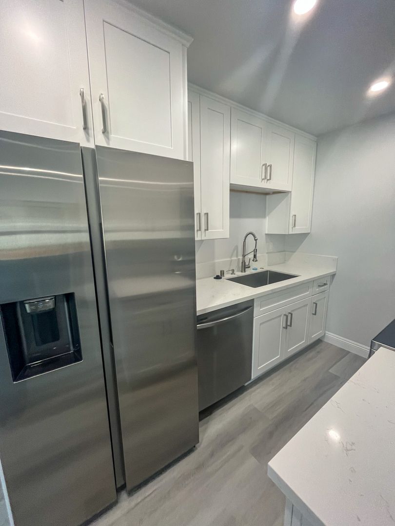Oceanside Apartment: 319 Garrison Street