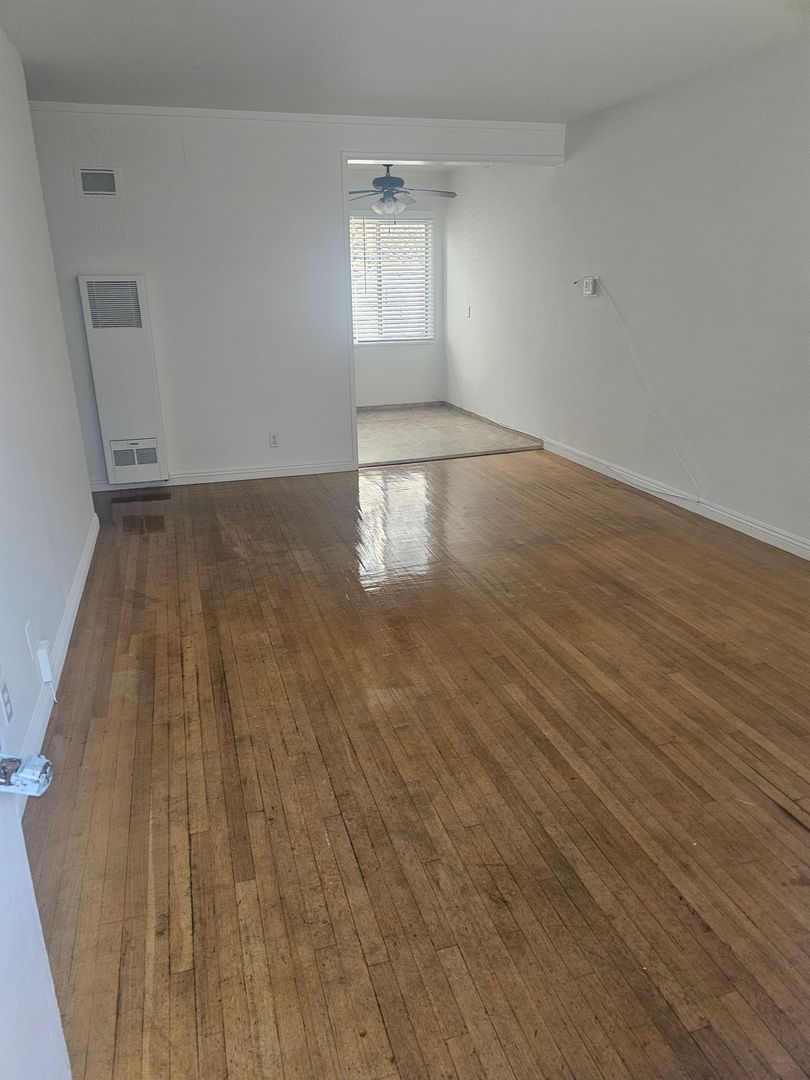 Los Angeles Apartment: 636 N. Sweetzer Ave.