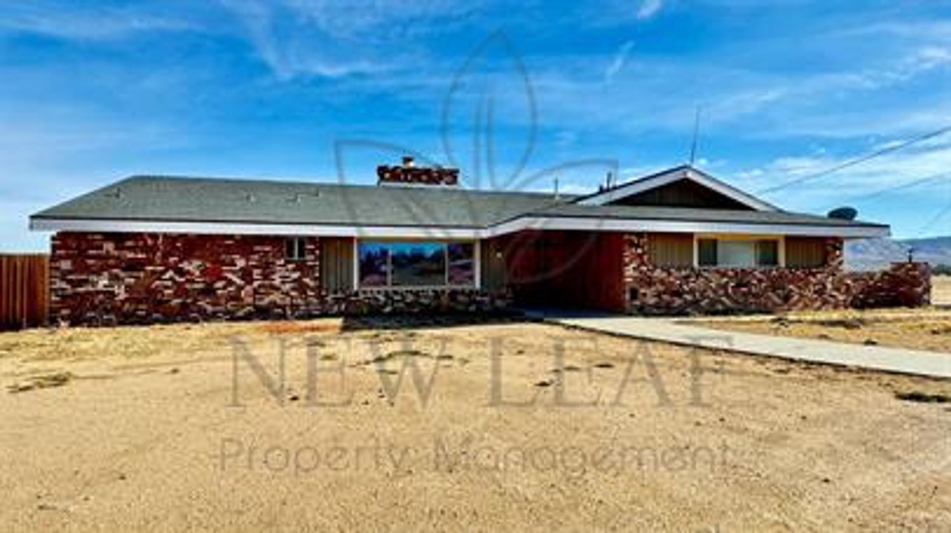 Hesperia Apartment: 10269 Choiceana Avenue