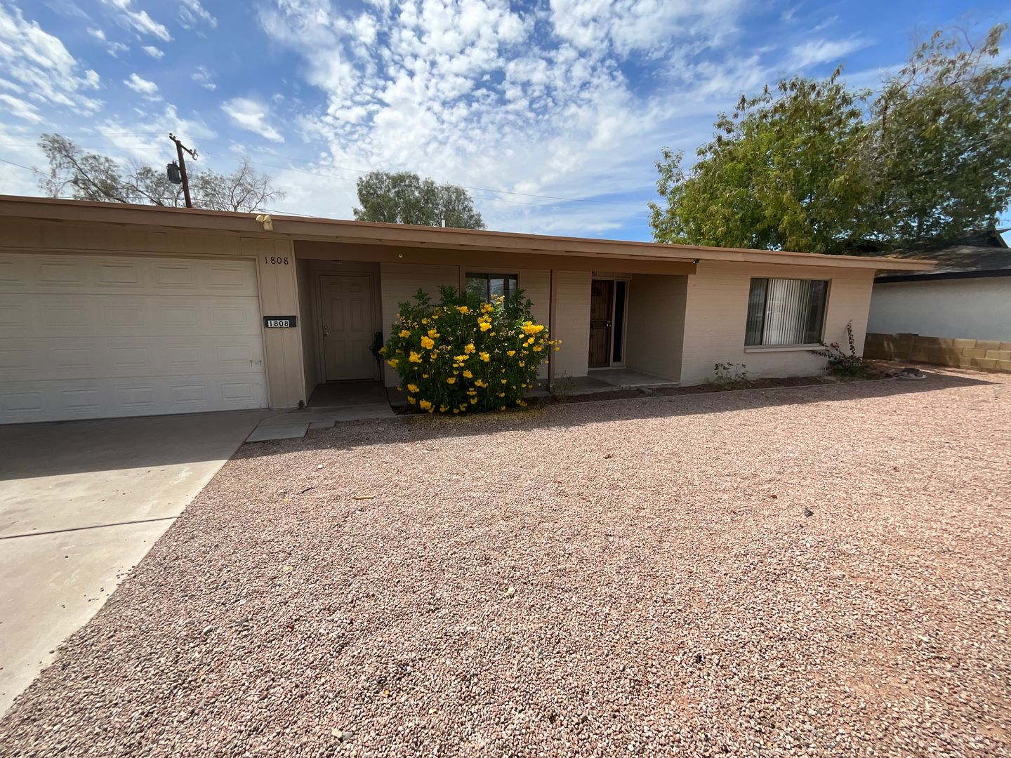 Tempe House: 1808 N Aster St