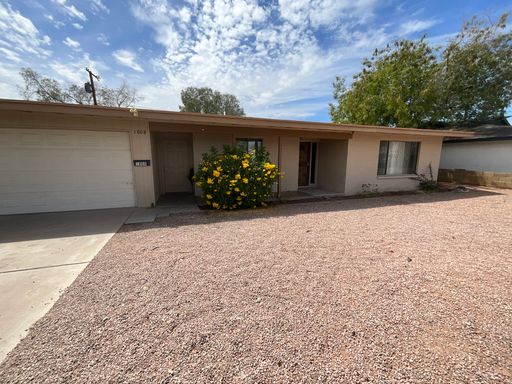 4 bedroom 2 bath North tempe area close to south Scottsdale – photo 1
